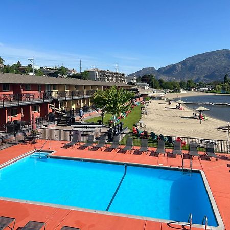 Safari Beach Resort Osoyoos Exteriör bild